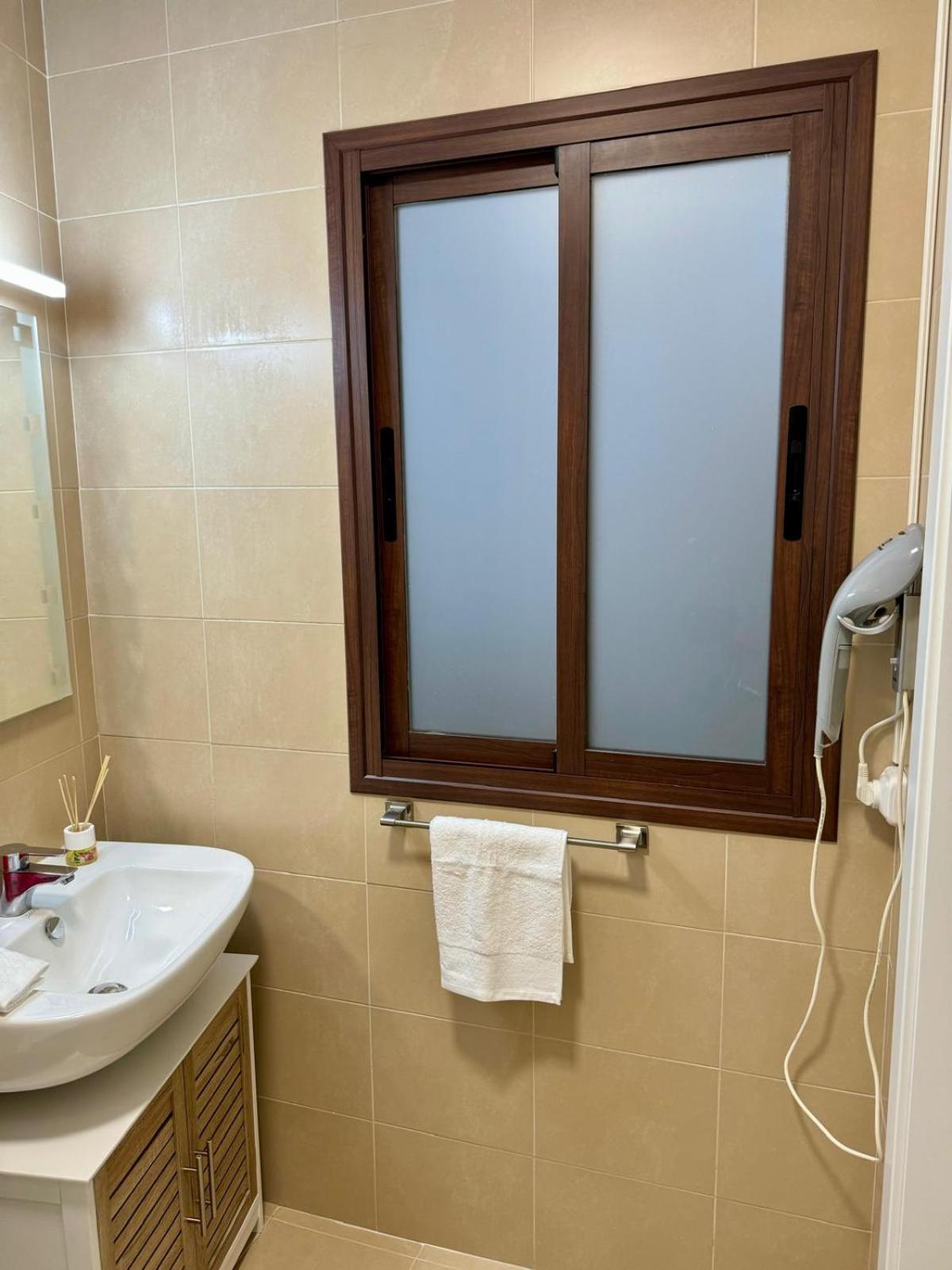 Apartamento En Lumbreras-Alameda 塞维利亚 外观 照片